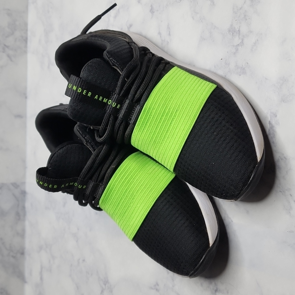 Under armour running shoes smgx black neon green size 6.5 - Picture 5 of 8
